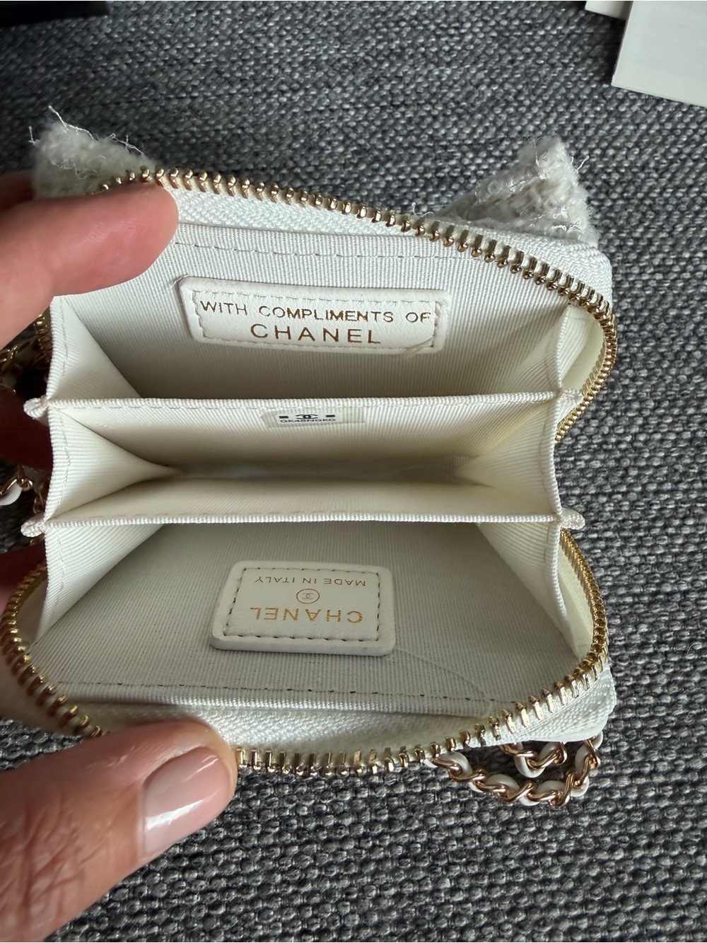Chanel MAKEUP Cream Tweed Mini Chain Crossbody Bag - Picture 6 of 6